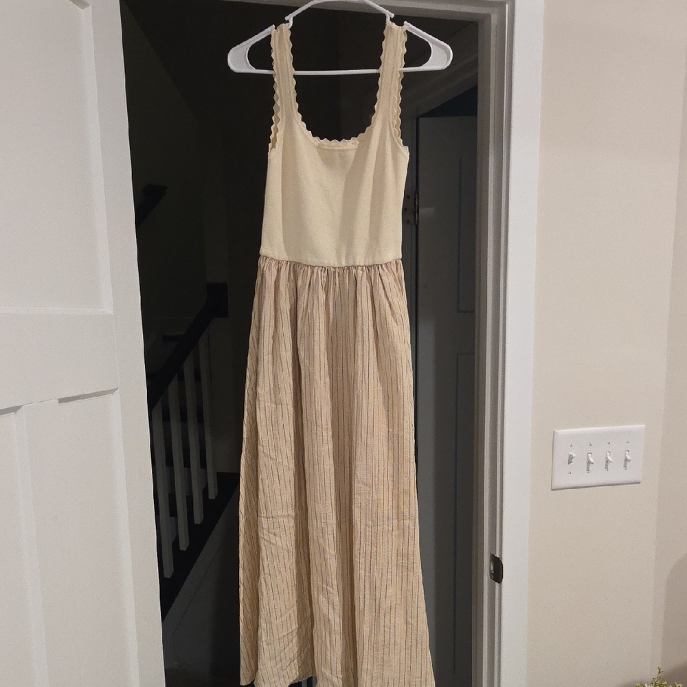 Elegant Cream and Tan Maxi Dress